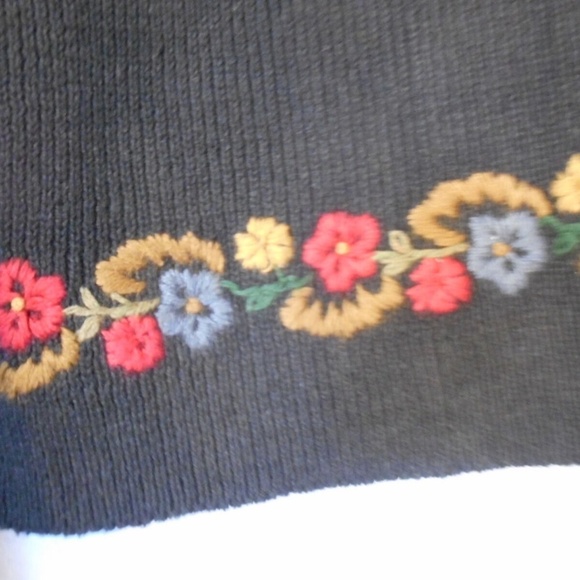 Woolrich Floral Embroidered Black Sweater Cotton - Picture 4 of 7
